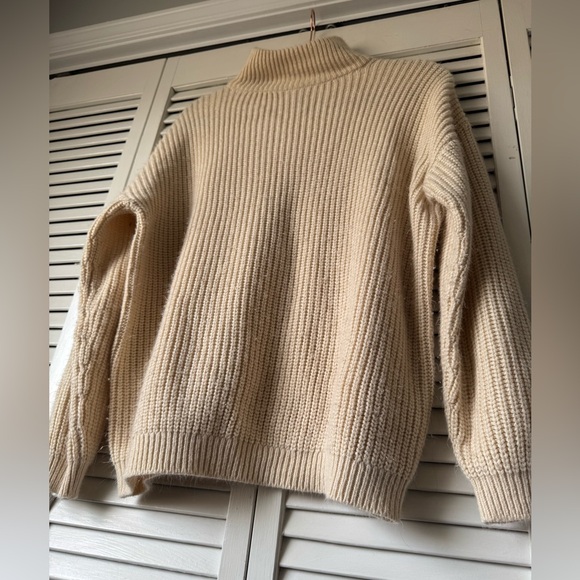 H&M Cream Turtleneck Sweater - Picture 2 of 7